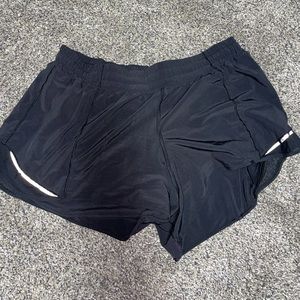 Lululemon Hotty Hot Low-Rise Lined Shorts 4”